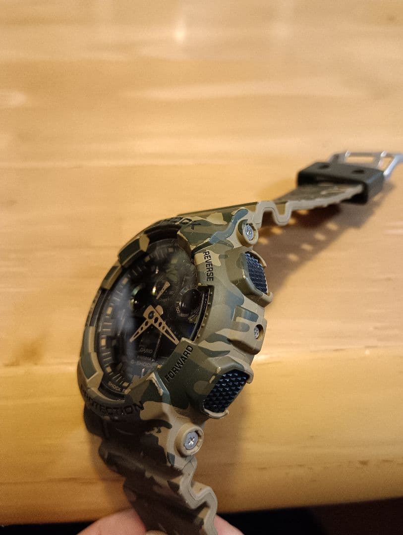 ヒロ　G-SHOCK 電池新品 GA-100CM 迷彩 Gショック