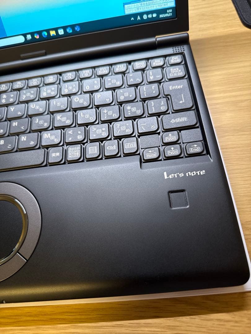 PanasonicレッツノートSV1 CF-SV1GDUQR i7/16GB