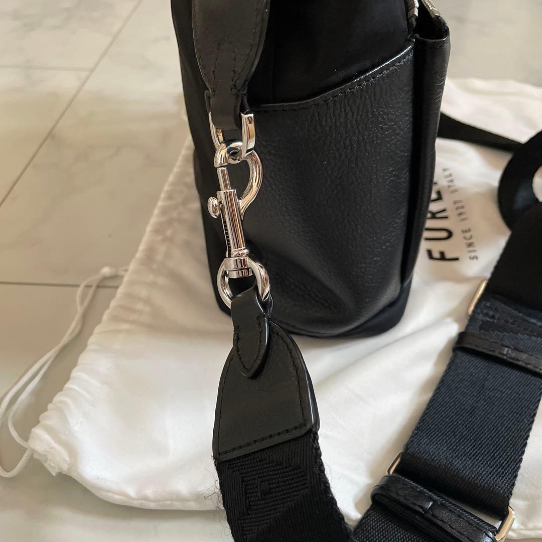 【美品】★FURLA★クロスボディバッグブラック