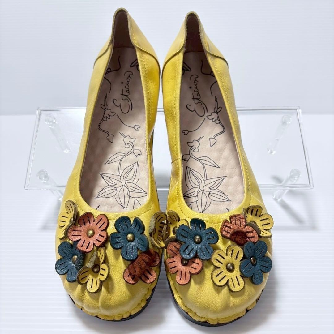 Estacion エスタシオン 小花立体フラワーモチーフ本革フラットパンプス