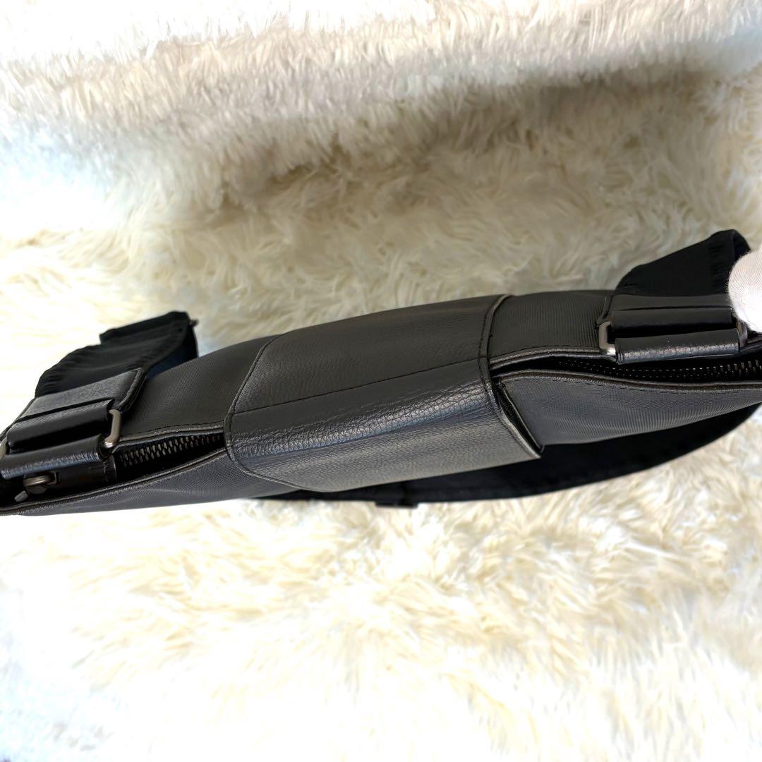 美品　ダンヒル ショルダーバッグ ブラック　メッセンジャーバック