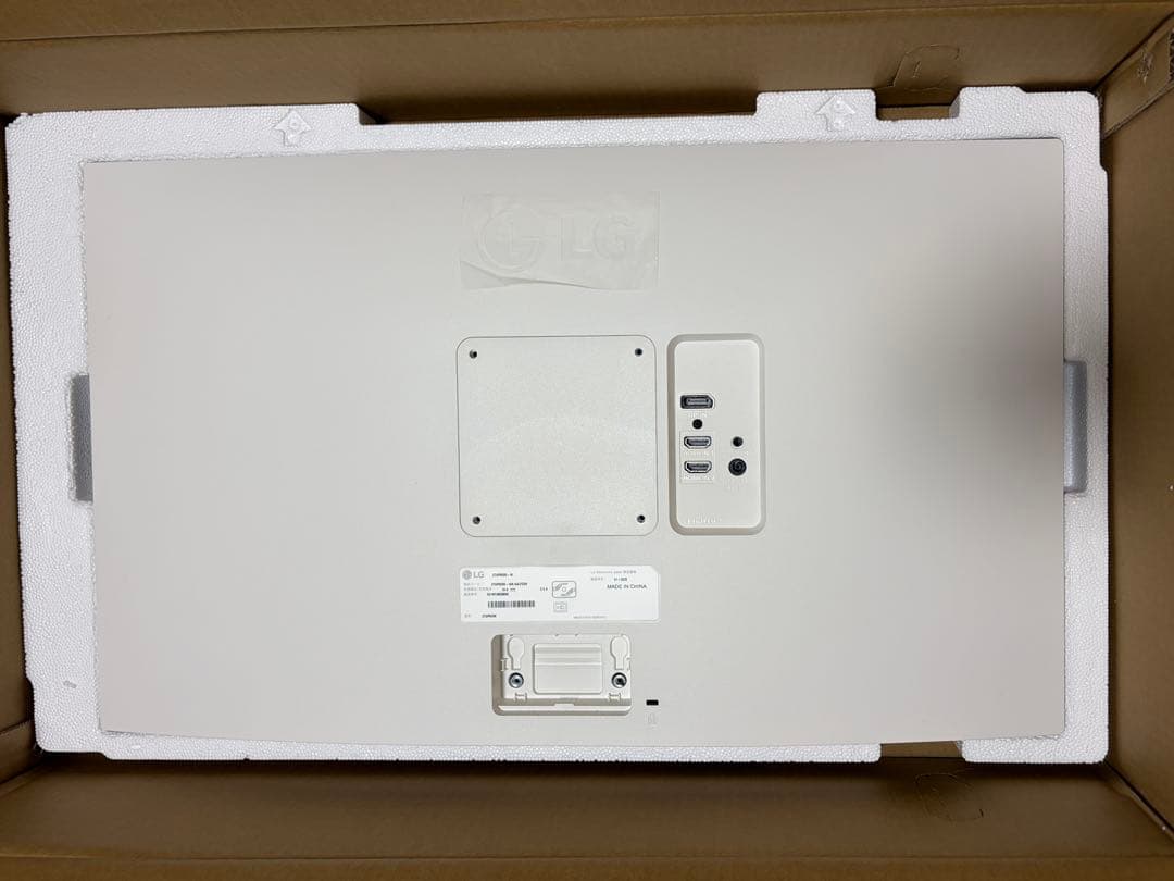 【美品】LG 27UP600K-W 27インチ 4K モニター