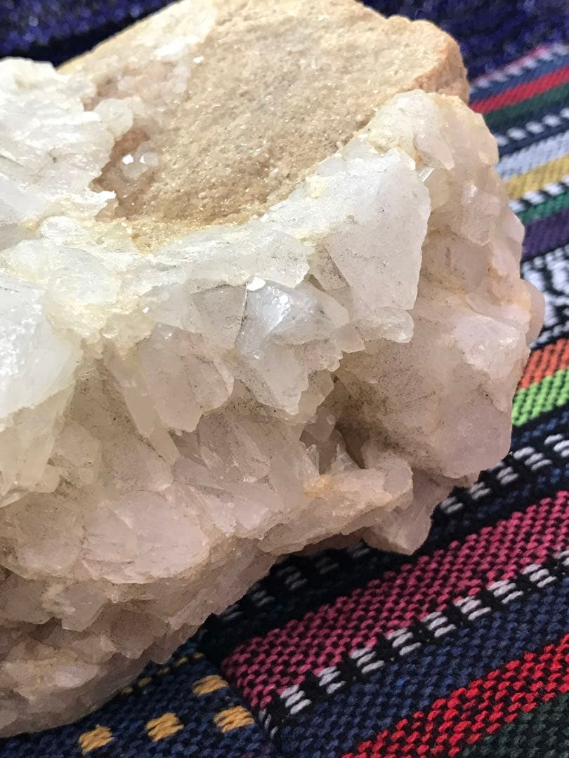 ◉マダガスカル産【母岩付き水晶/クリスタルクラスター】約2200g/2Z23pk