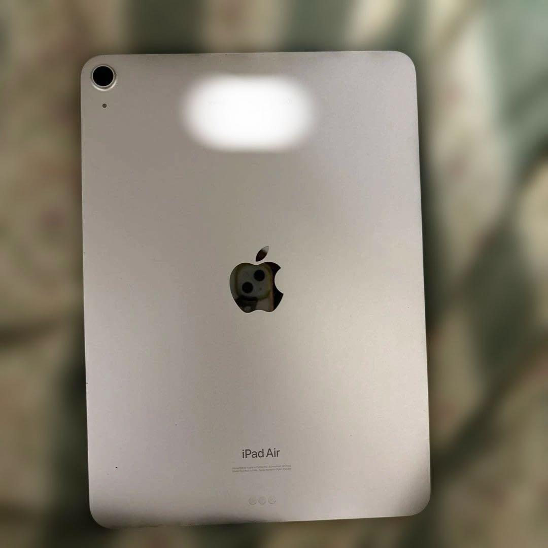 Apple iPad Air (第5世代)スターライトWi-Fiモデル64GB