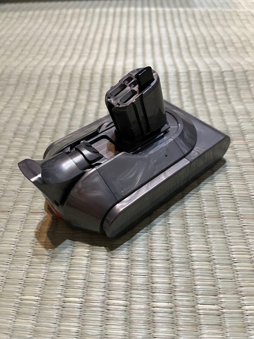 Dyson SV18 純正バッテリー
