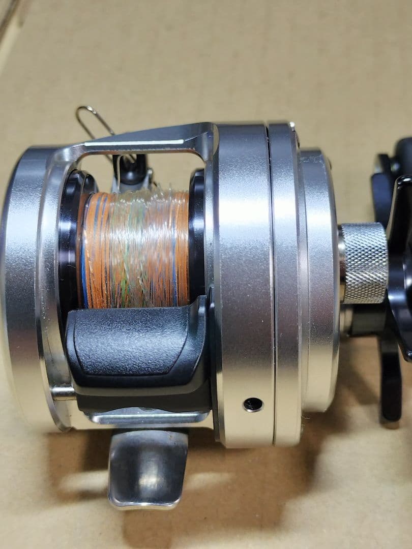 SHIMANO OCEA CALCUTTA 200PG ベイトリール　シマノ