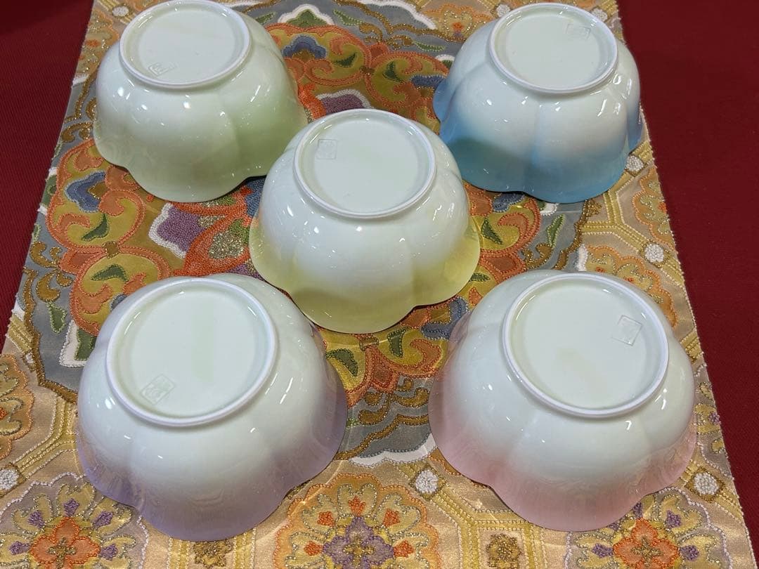 5名様　春お膳　庫山窯お雛様湯呑み茶碗　蓋物など35点　未使用　桜梅