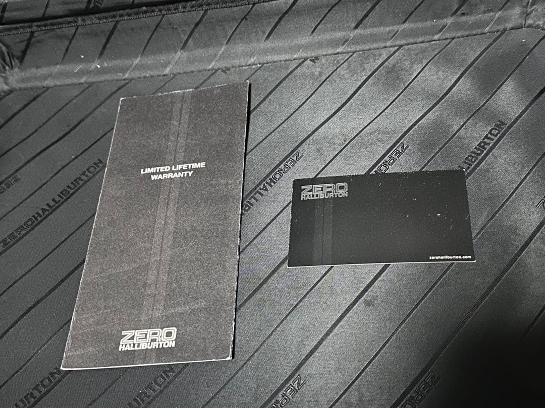 ゼロハリバートン A4サイズ シャンパンゴールド