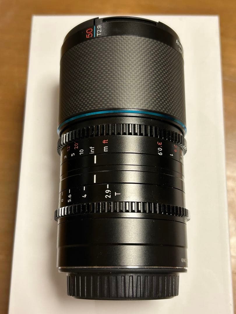 Sirui 50mm T2.9 1.6X FMカーボン アナモルフィックレンズ