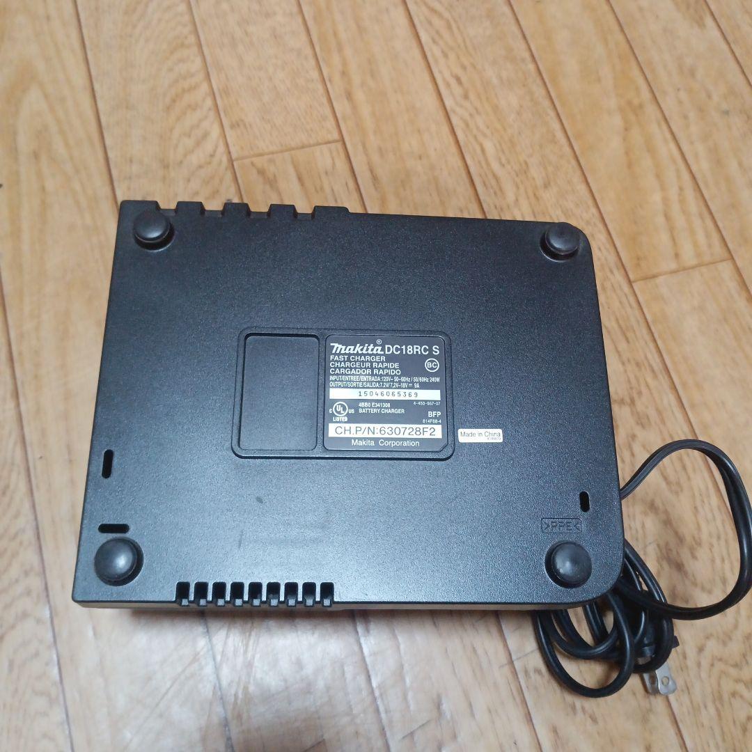 マキタ14.4V充電式クリーナCL141FD バッテリー、充電器、サイクロン付