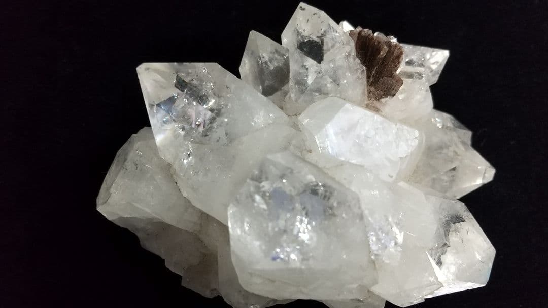 アポフィライト(魚眼石)クラスタ―