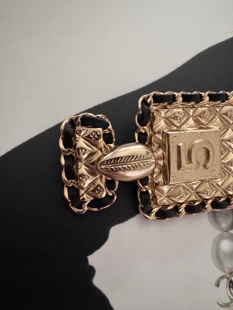 シャネル　ブローチ　美品