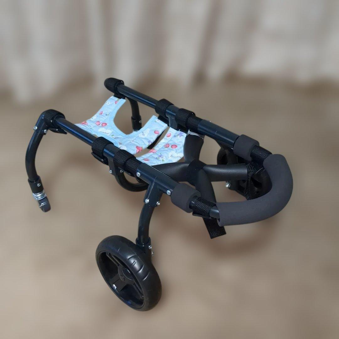 ワンちゃん4輪　リハビリ　食事補助　犬用車椅子　シニア犬介護　犬の歩行器