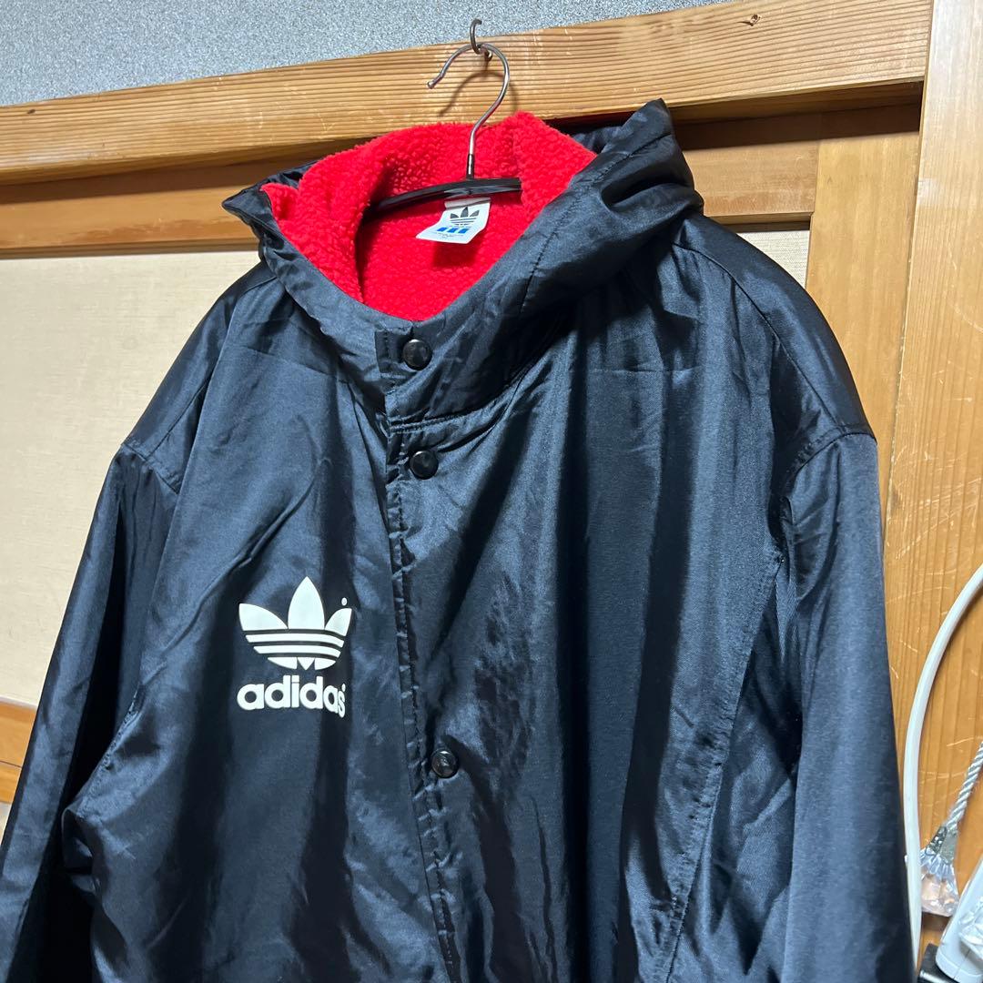 ヴィンテージ 古着 adidas アディダス ベンチコート デサント製　黒　赤