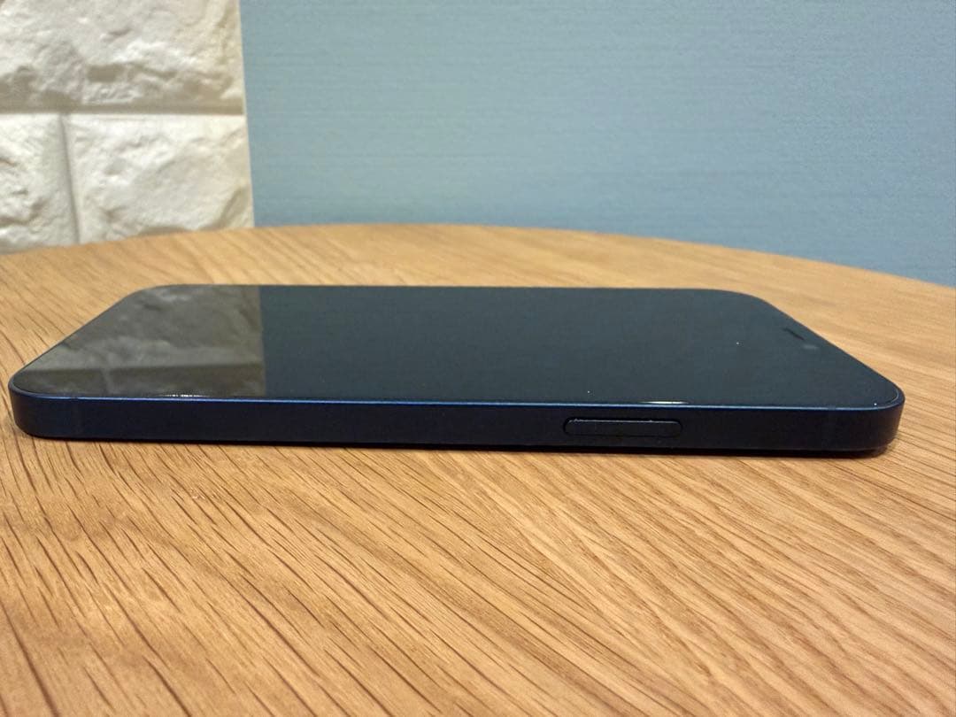 iPhone 12 ネイビー 64GB Lightning不調 ios17