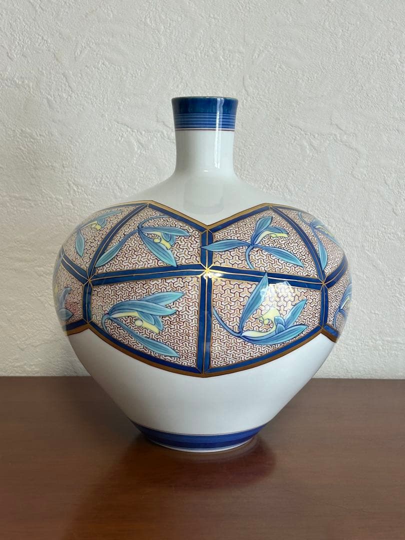 【香蘭社謹製】染錦 蘭つなぎ 花瓶【希少美品】