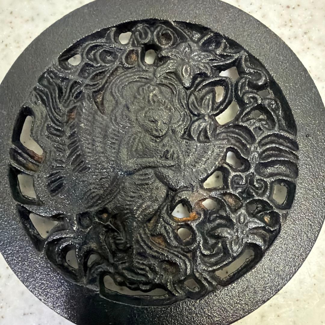 南部鉄器　波千鳥柄急須　と　鍋敷き　天女柄