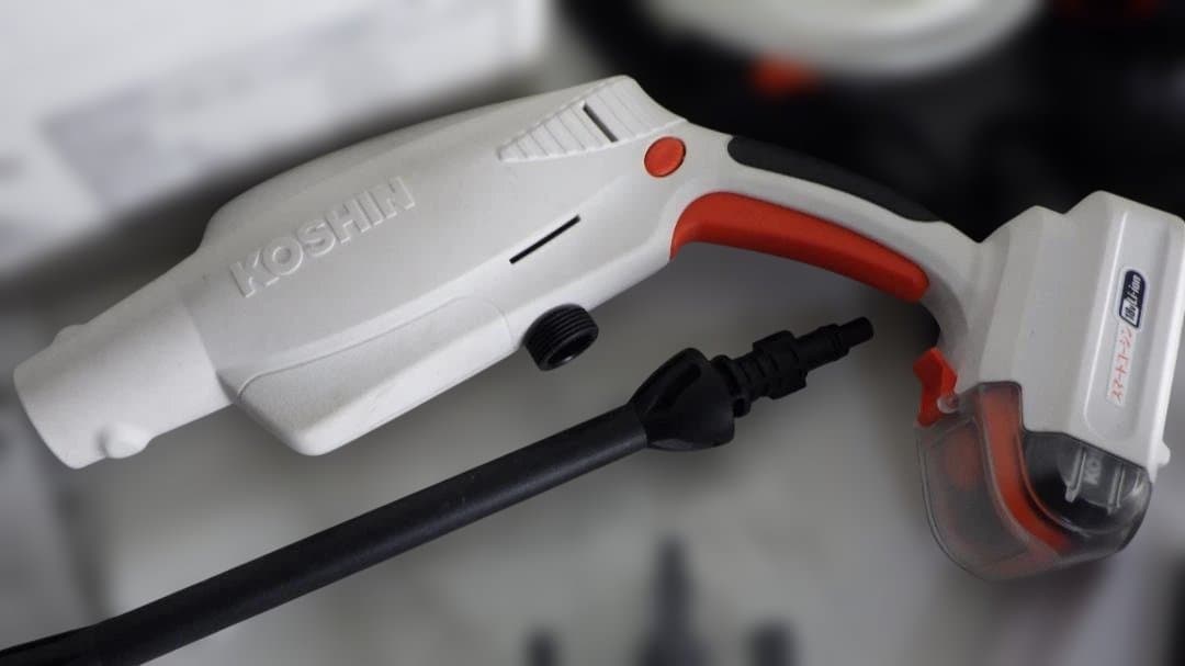 868/美品　KOSHIN 充電式高圧洗浄機 SJC-1820/18Nガンタイプ