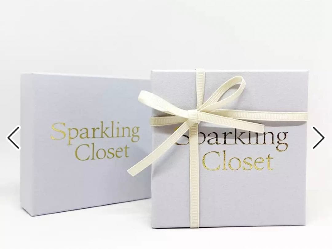 ディズニーストア　ミッキーアクセサリー　ビジューブローチ