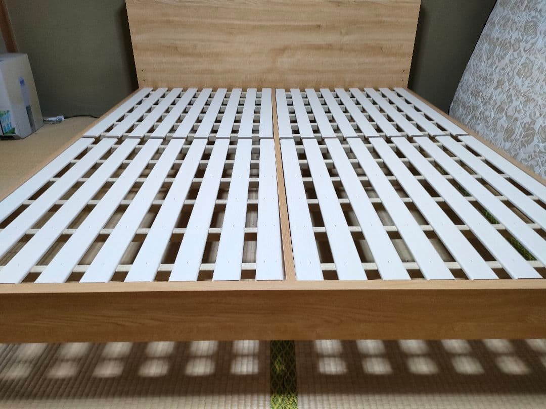 (引取限定) 千葉県市川市 クイーンサイズのベッドフレーム