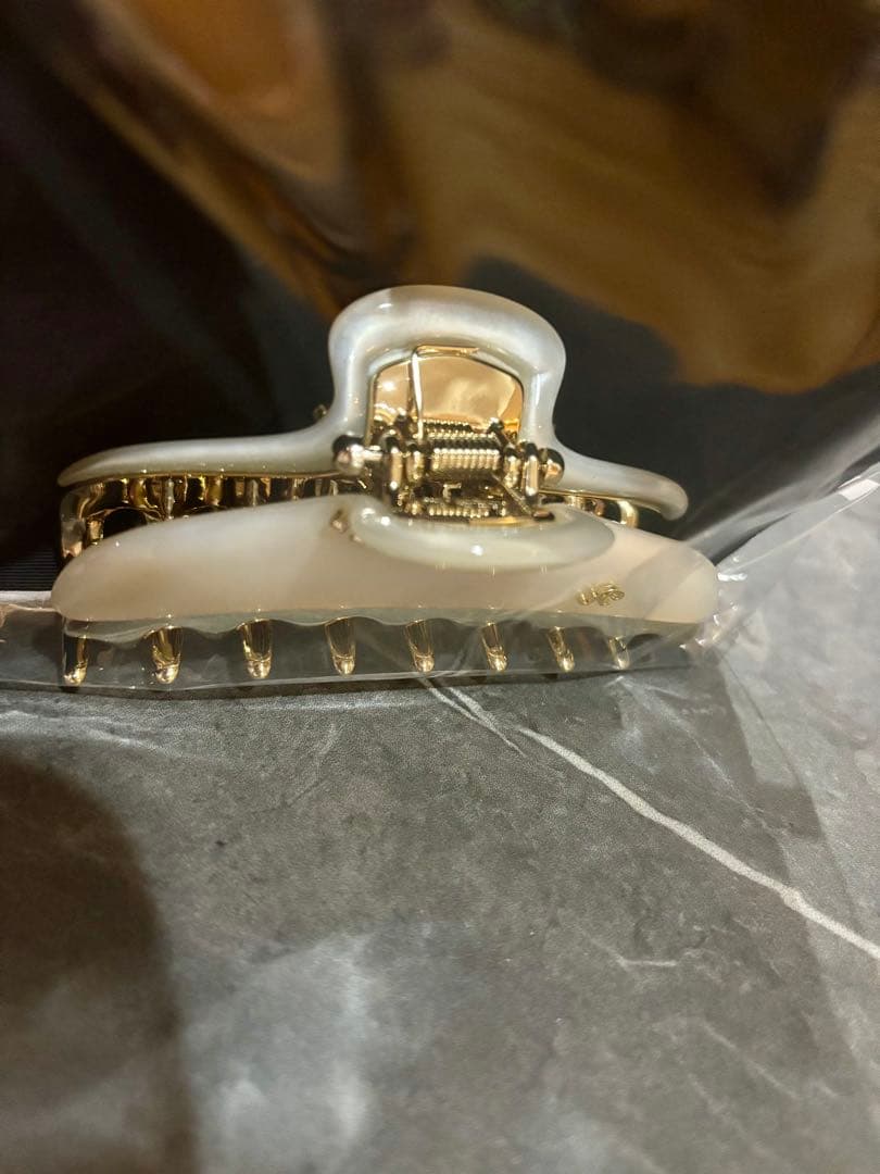 ★新品未開封★完売★アッカ★ニューコラーナクリップL★パールベージュ★イタリア製