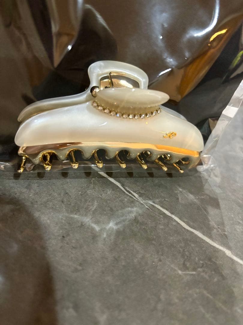 ★新品未開封★完売★アッカ★ニューコラーナクリップL★パールベージュ★イタリア製