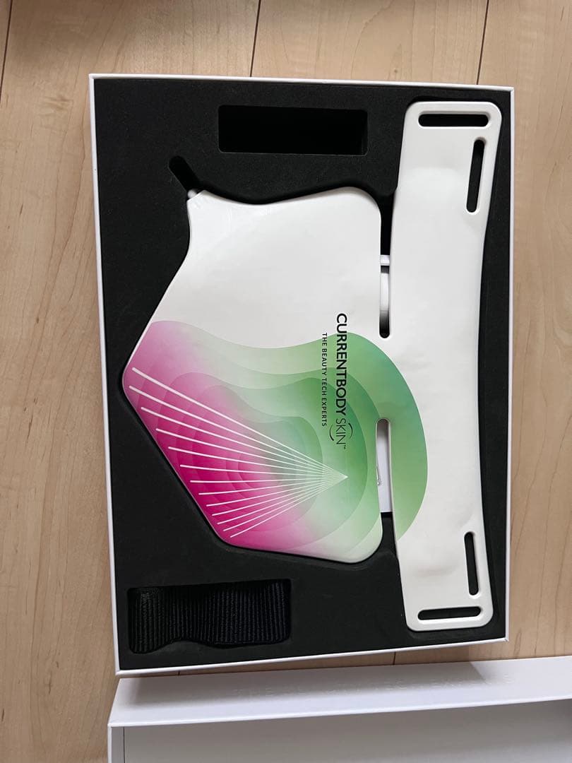 CURRENTBODY SKIN LED美顔器 首デコルテ用