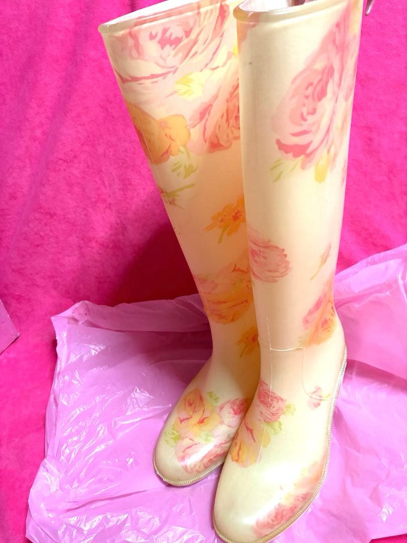 激カワ激レア❣️非売品ヴィンテージ　リズリサのバラ柄ロングレインシューズ24