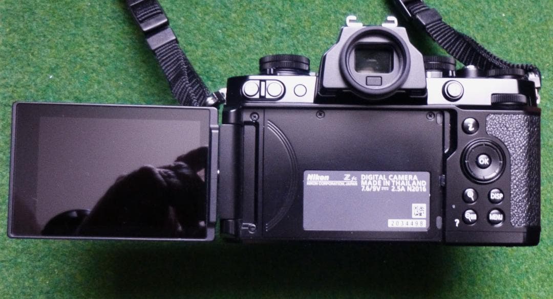 美品　Nikon Z fc ミラーレス一眼 レンズキット　おまけ付き