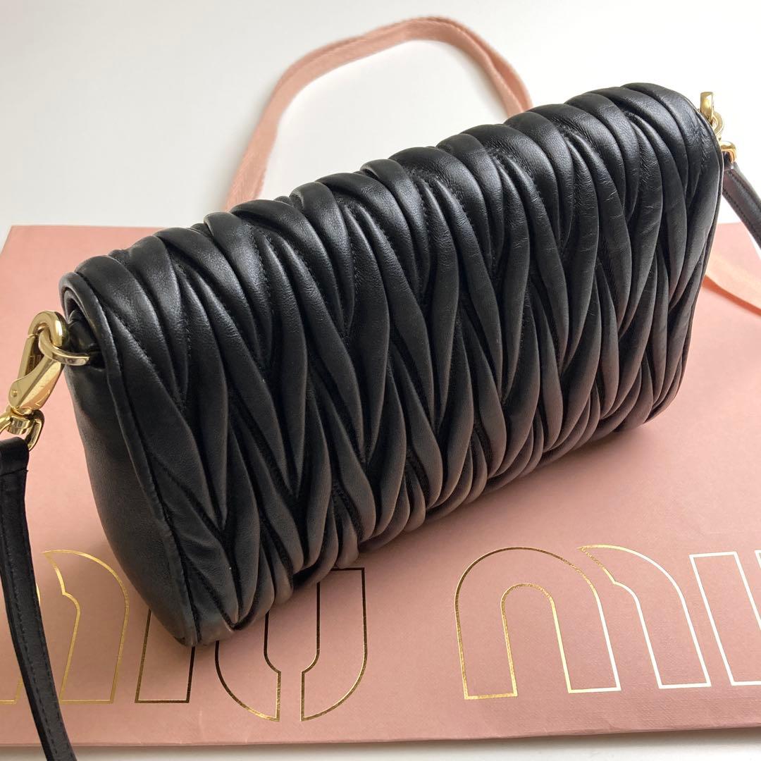 あ*き様 ❤️美品❤️miumiu マテラッセ ショルダーバッグ マグネット フ