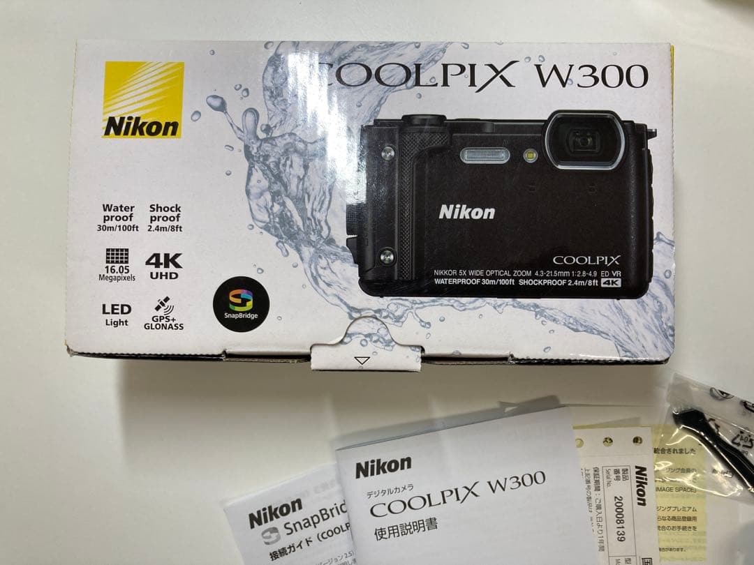 箱付き　美品　Nikon COOLPIX W300 ブラック
