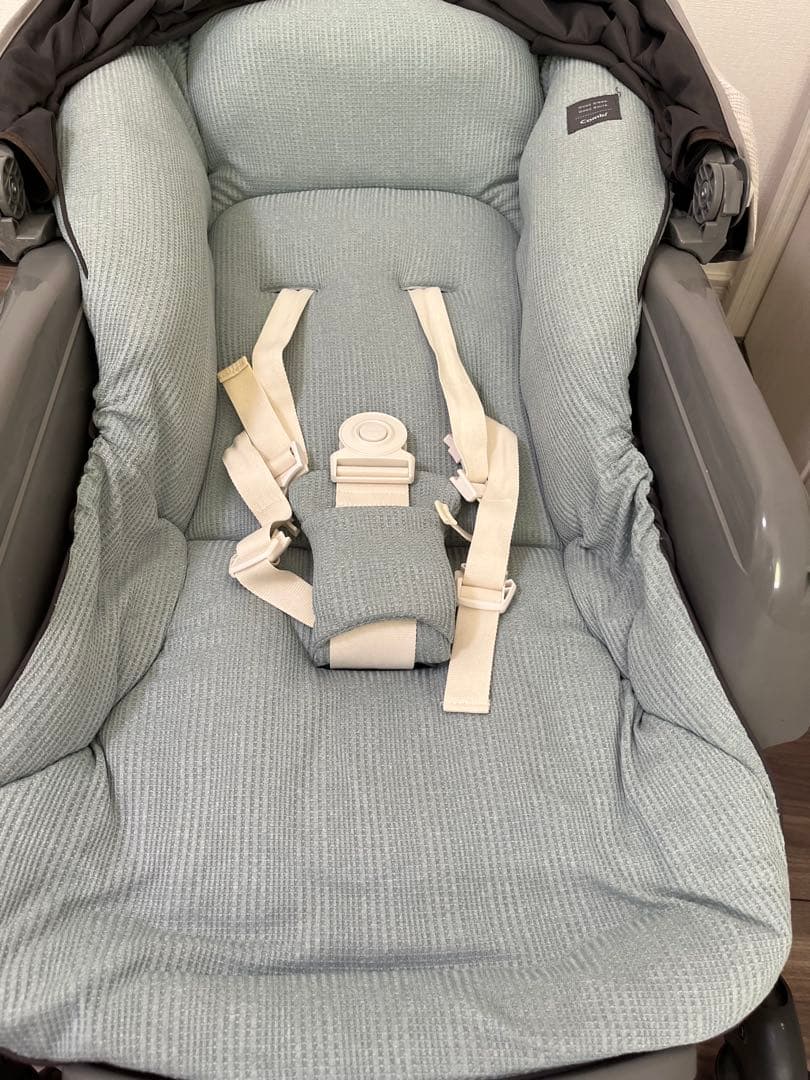 コンビ　ホワイトレーベル ネムリラ オートスウィング スリープシェル EG