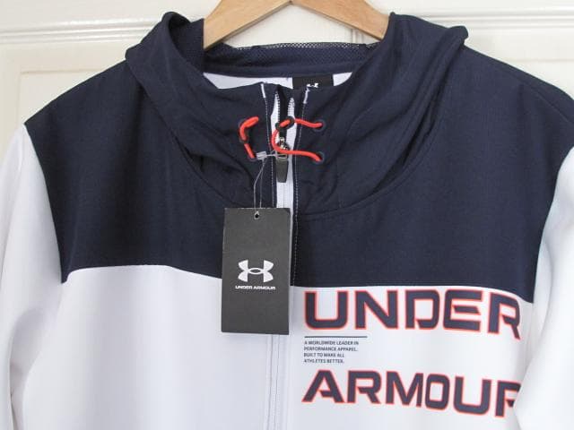 UNDER ARMOUR フード付きジャケット ホワイト/ネイビー