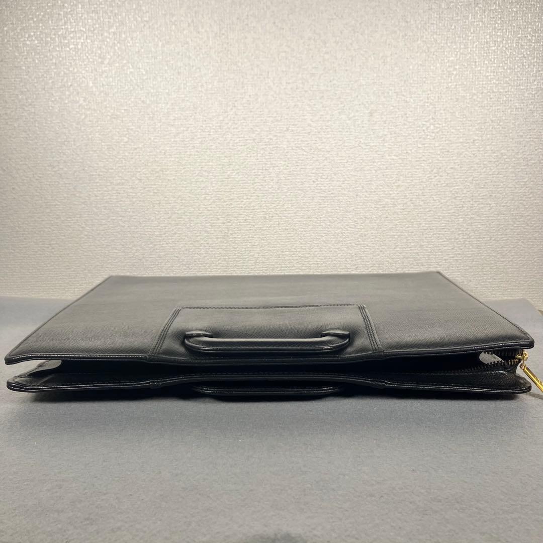 【極美品】VALENTINO GARAVANI ビジネスバッグ ブラック