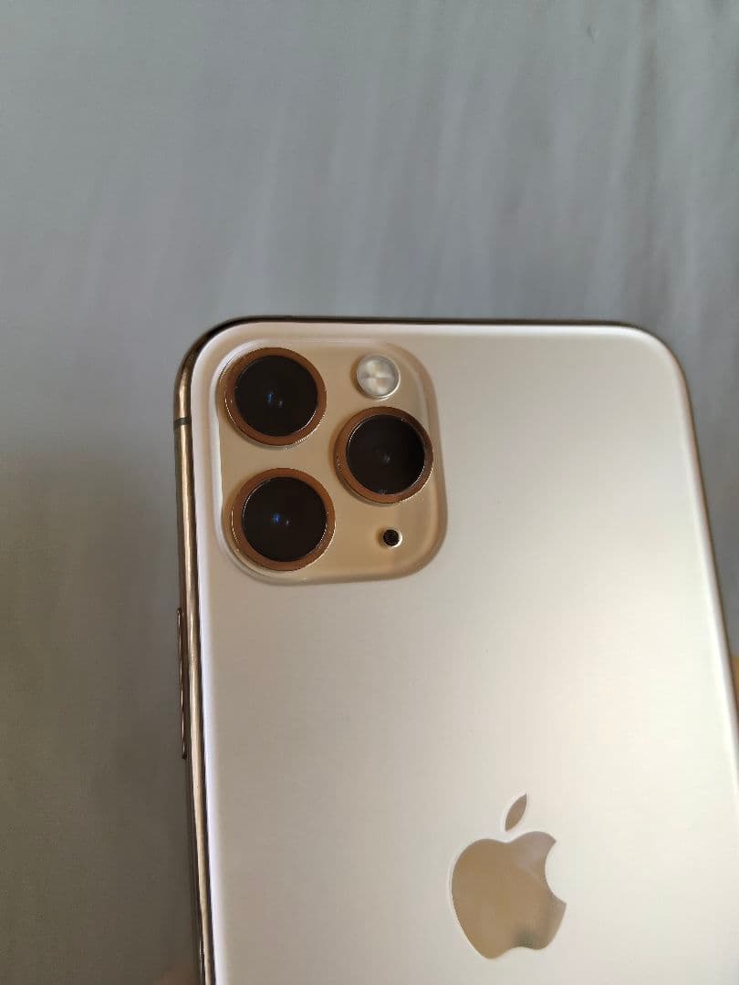 【中古美品】Apple iPhone 11 Pro ゴールド