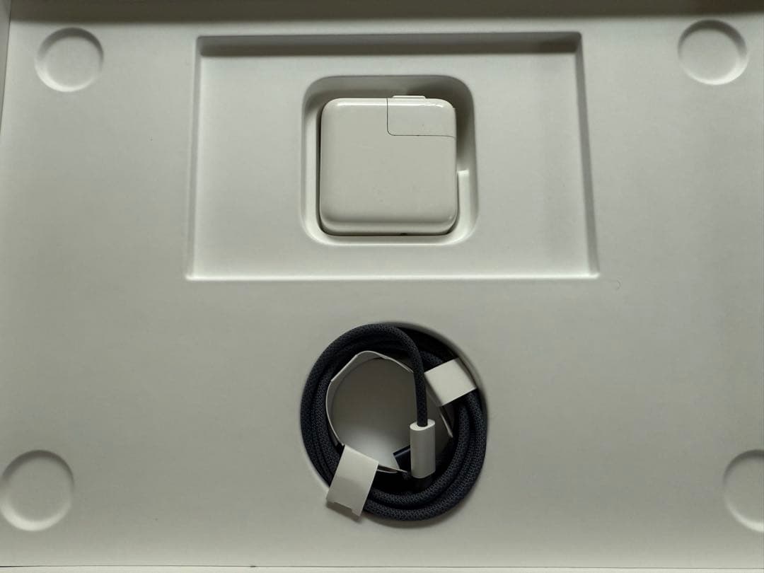 MacBook 13インチ 画面故障 外部モニター必須 現状渡し