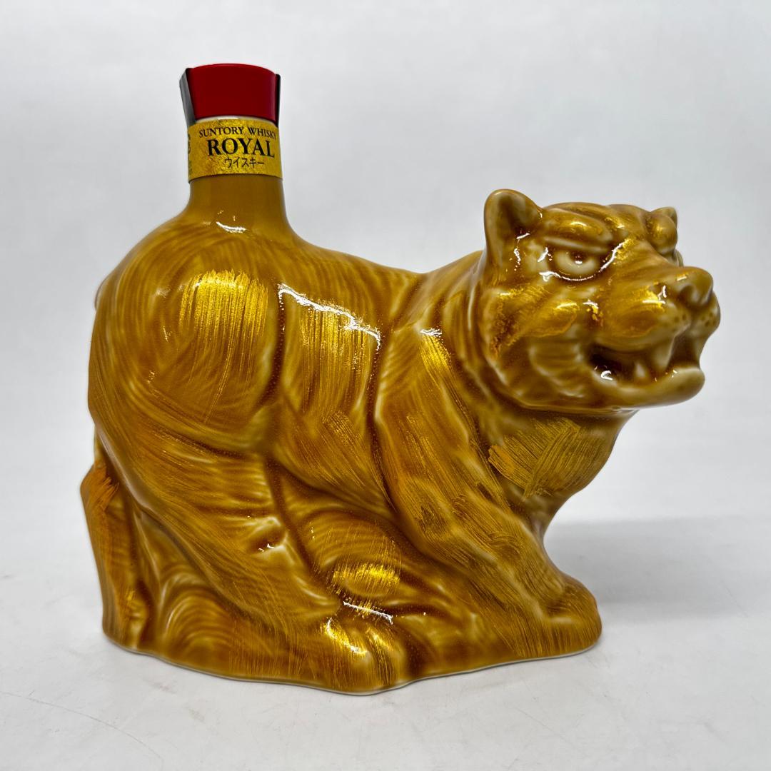 未開栓 サントリー ローヤル 干支ボトル《寅年》牛 ウイスキー SUNTORY