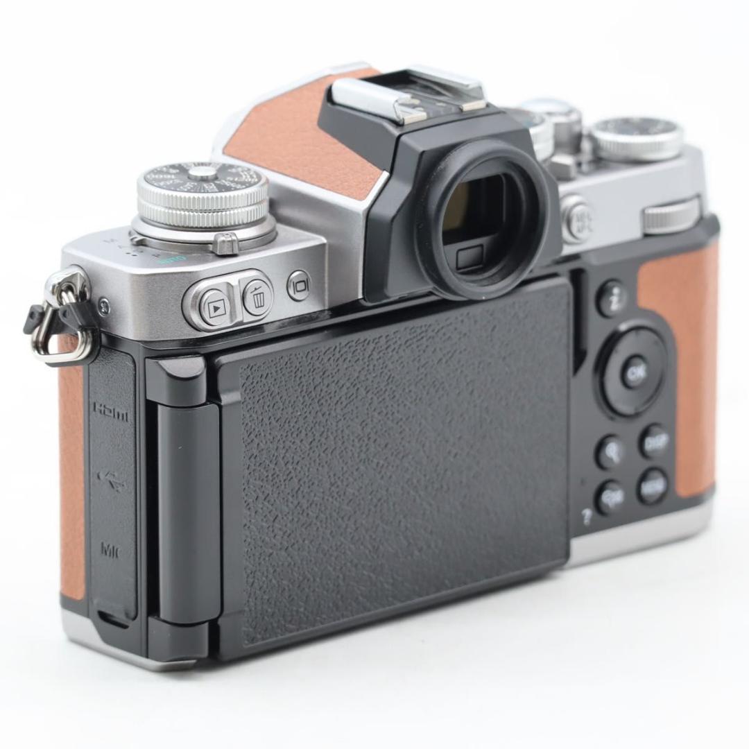 【ショット数78回】Nikon Z fc ボディ アンバーブラウン