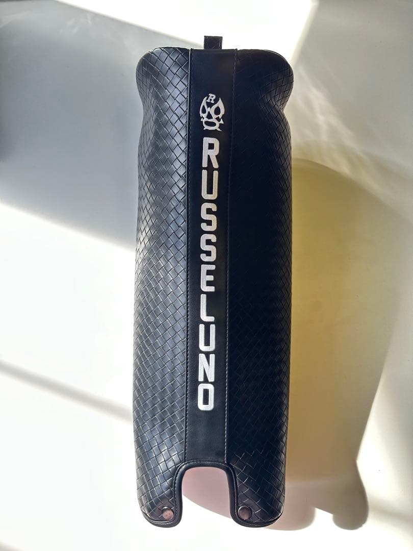 【新品未使用】レザー調セルフスタンド ラッセルノ