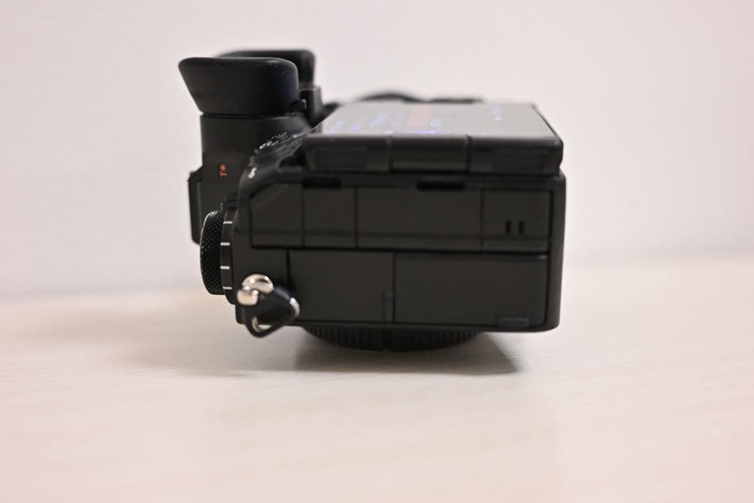 美品】SONY α9Ⅲ ミラーレスカメラ 本体 スキンシール付き