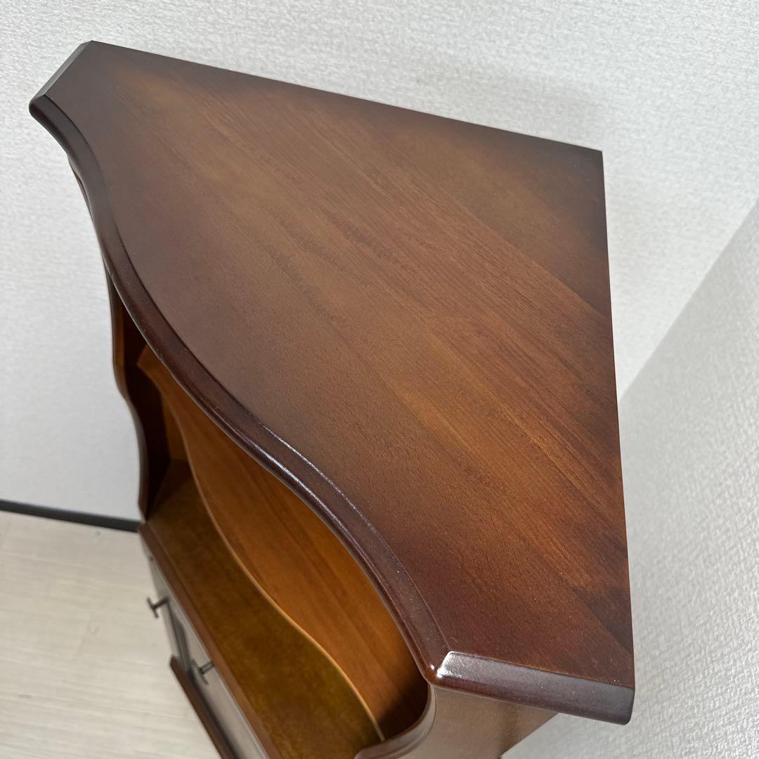 カリモク コロニアル コーナー 飾り棚 キャビネット 電話台 花台 i1※