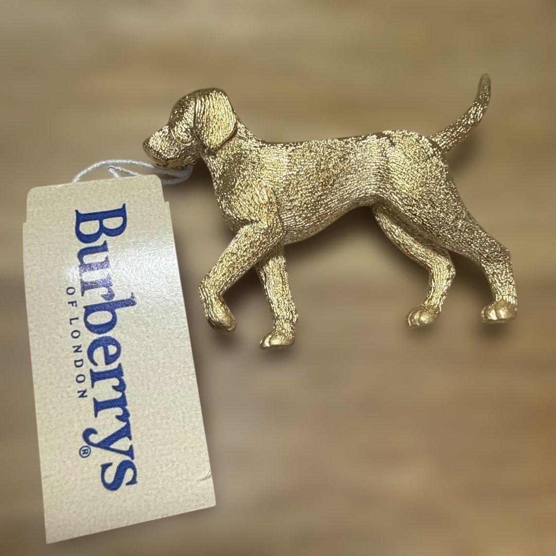 未使用　バーバリー　レトリバーブローチ　 ロゴ刻印　ヴィンテージ