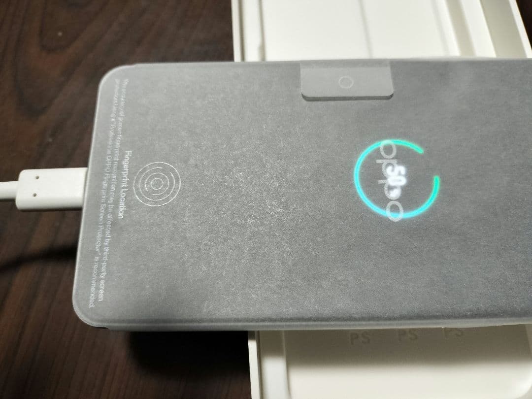 新品未使用 OPPO Reno9A ムーンホワイト