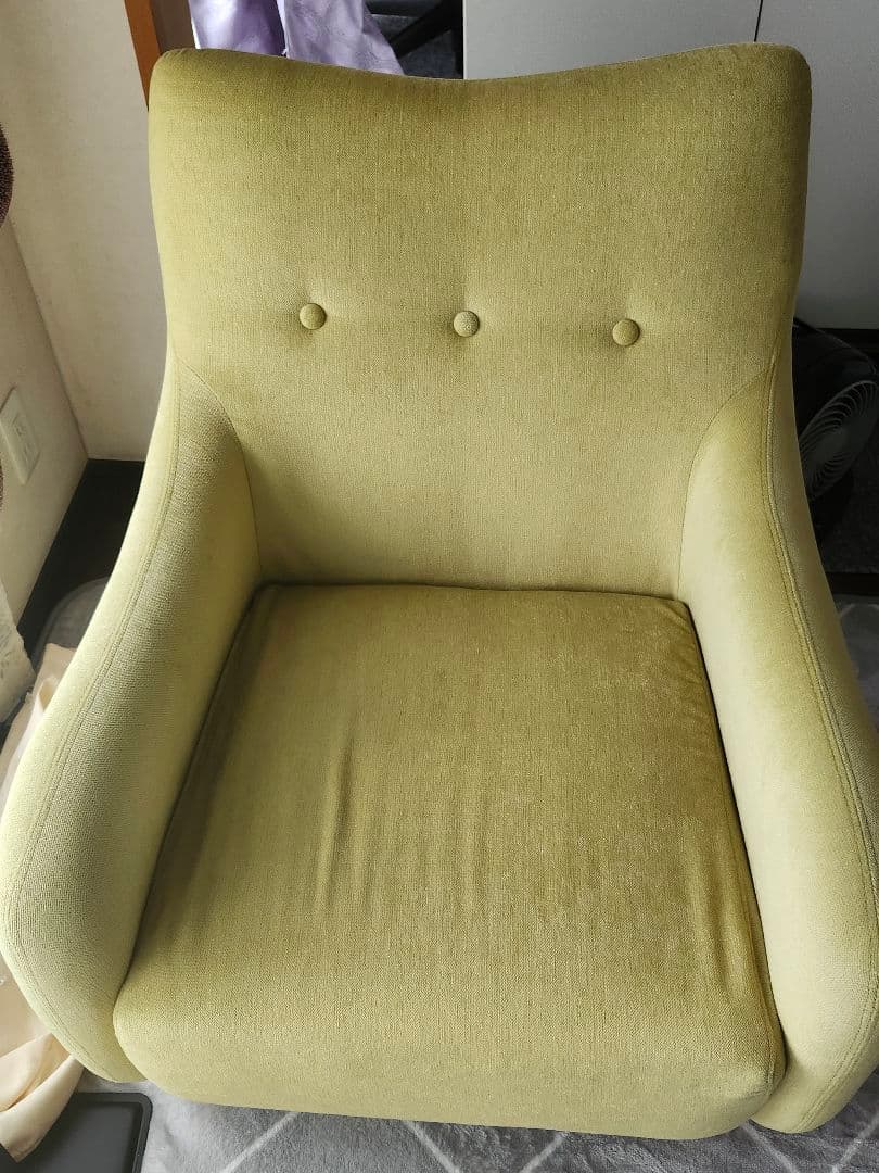 爽やか淡いライム色ソファピスタチオワンシータKEYUCAケユ黄緑グリーンパステル