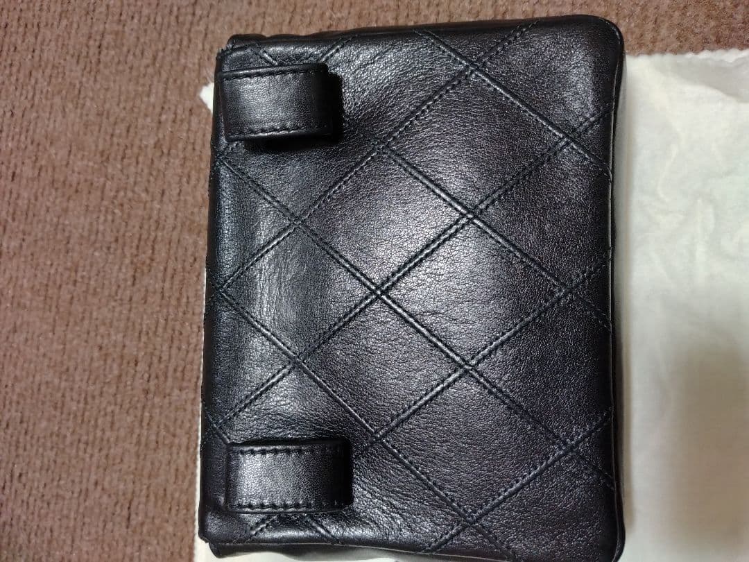CHANEL ブラックレザー ボディバッグ
