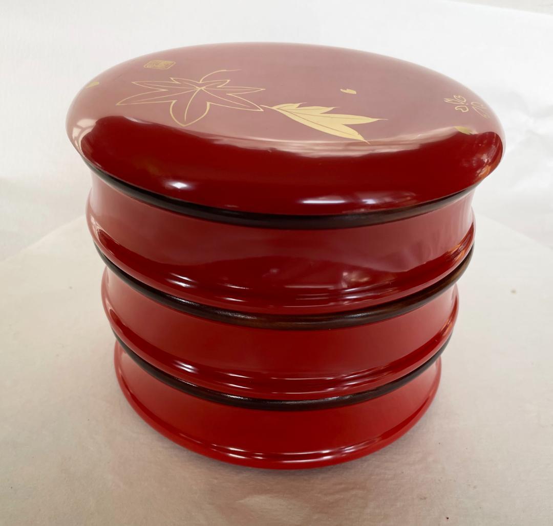 木製 重箱 本漆塗 春秋蒔絵金つづみ型 丸三段重 5寸 15cm 朱塗内すり漆