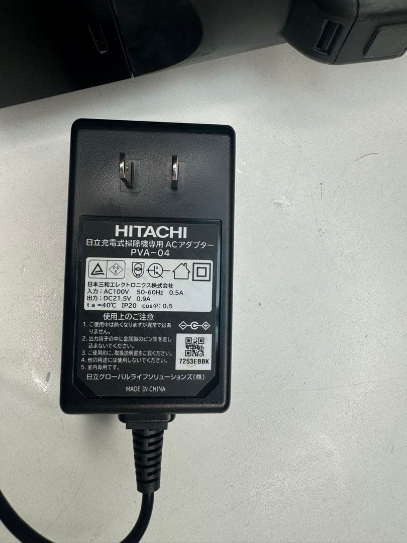 HITACHI PV-BHL3000J コードレス掃除機　レッド　赤色