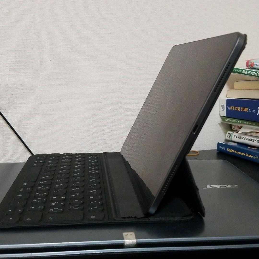 11インチIpad Pro (第2世代)とKeyboard