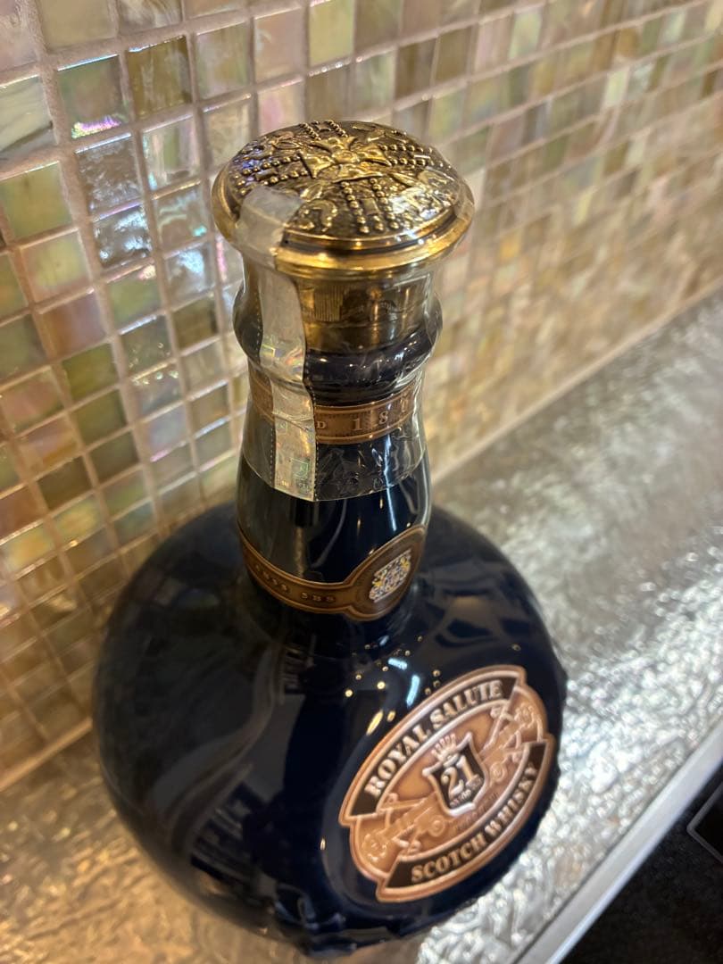 ロイヤルサルート 21年 サファイアフラゴン 陶器ボトル 未開封 箱付