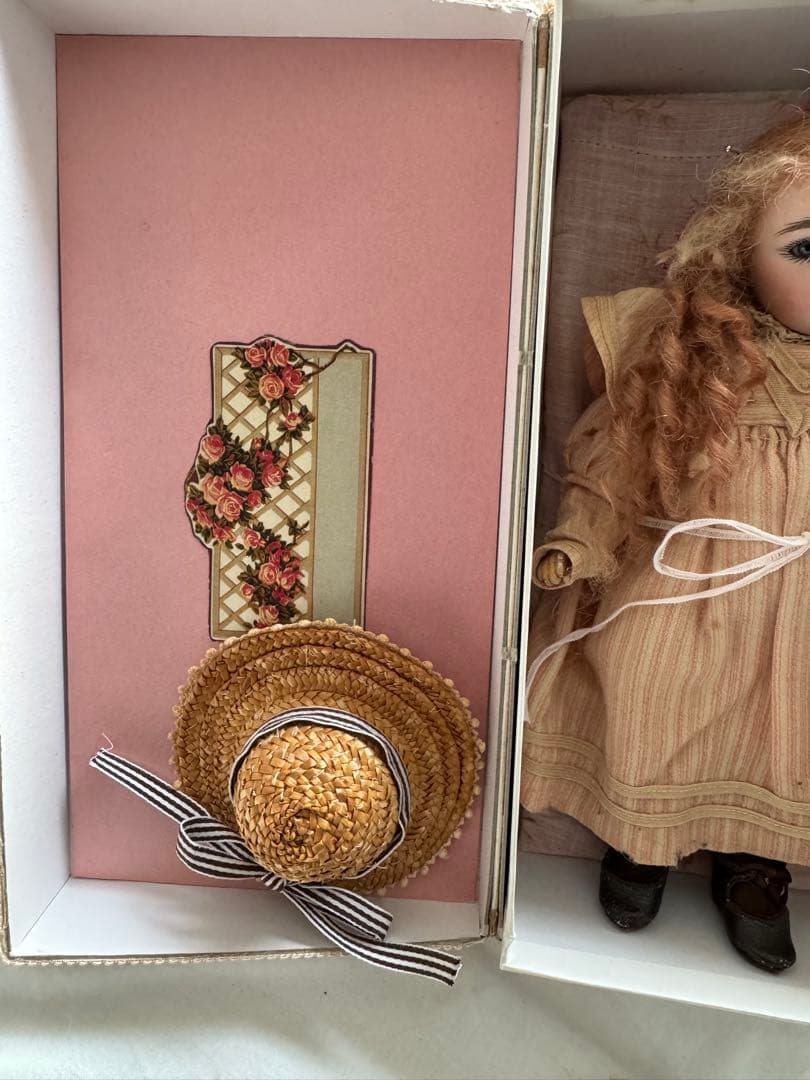 アンマークド、アーリーケストナー アンティークビスクドール ストローハット付き